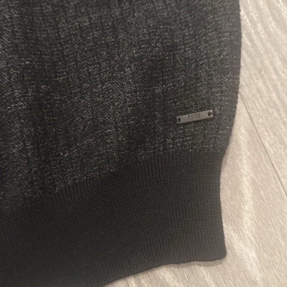 Hugo Boss men’s black/charcoal zip up sweater - Picture 3 of 7